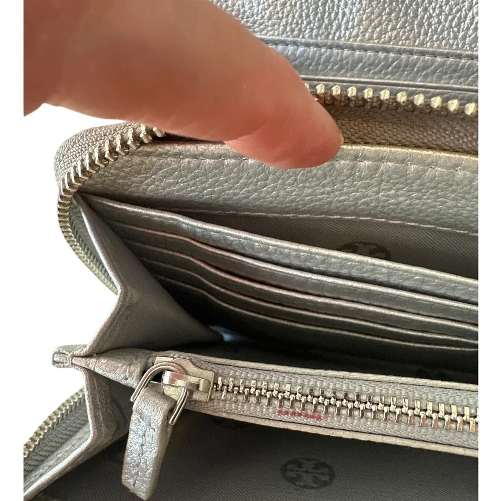 Tory Burch McGraw WOC Crossbody Gray Heron Pebbled Leather Wallet